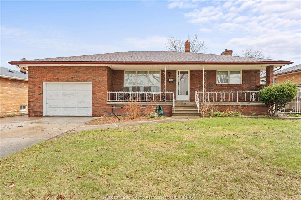 1464 Roxborough, Windsor, ON