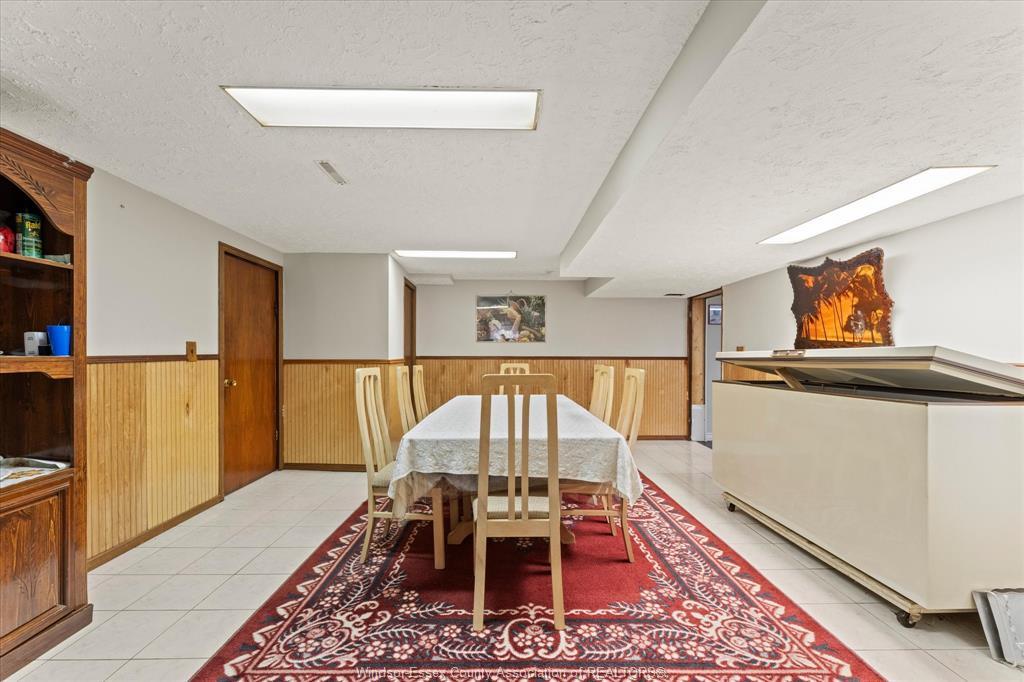 1464 Roxborough, Windsor, ON