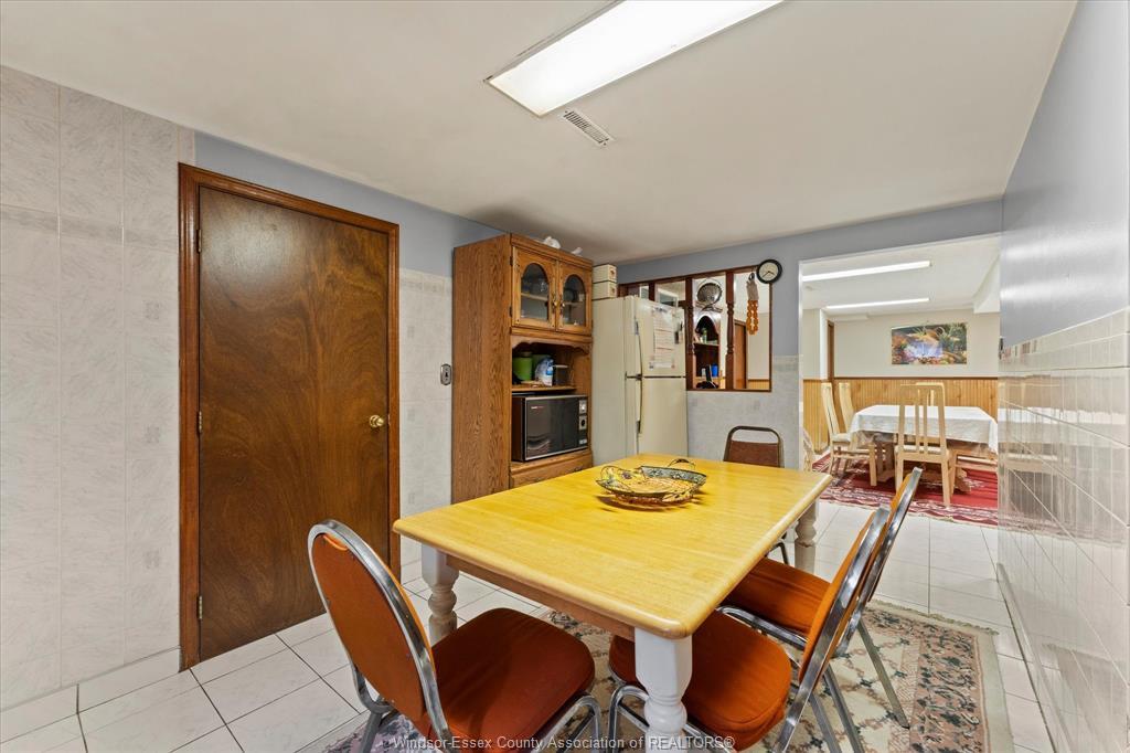 1464 Roxborough, Windsor, ON