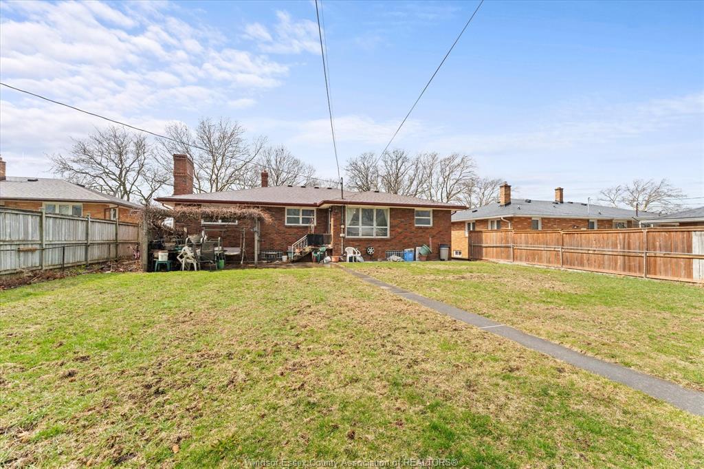 1464 Roxborough, Windsor, ON