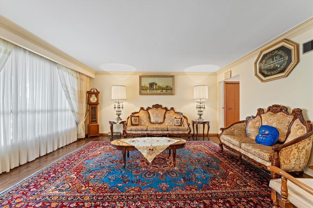 1464 Roxborough, Windsor, ON