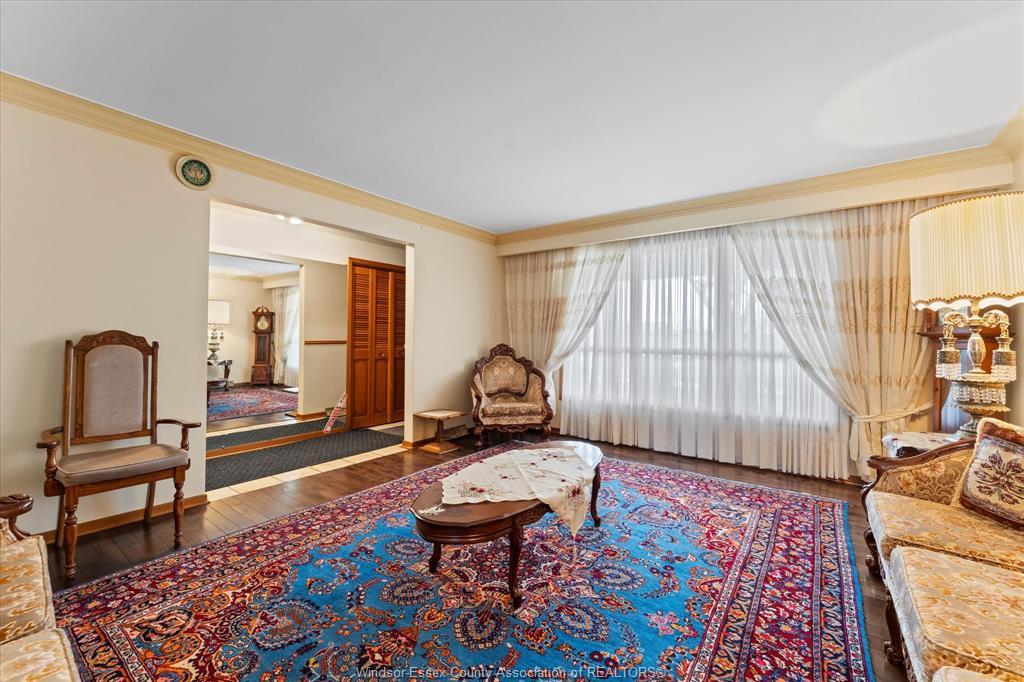 1464 Roxborough, Windsor, ON