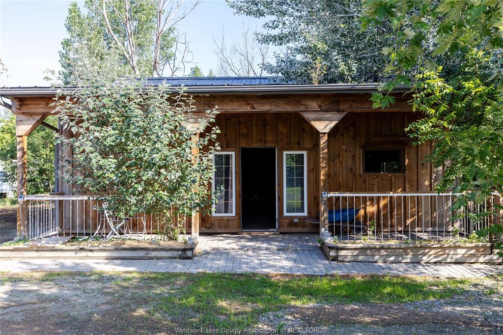 8510 Baseline Road, Windsor, ON