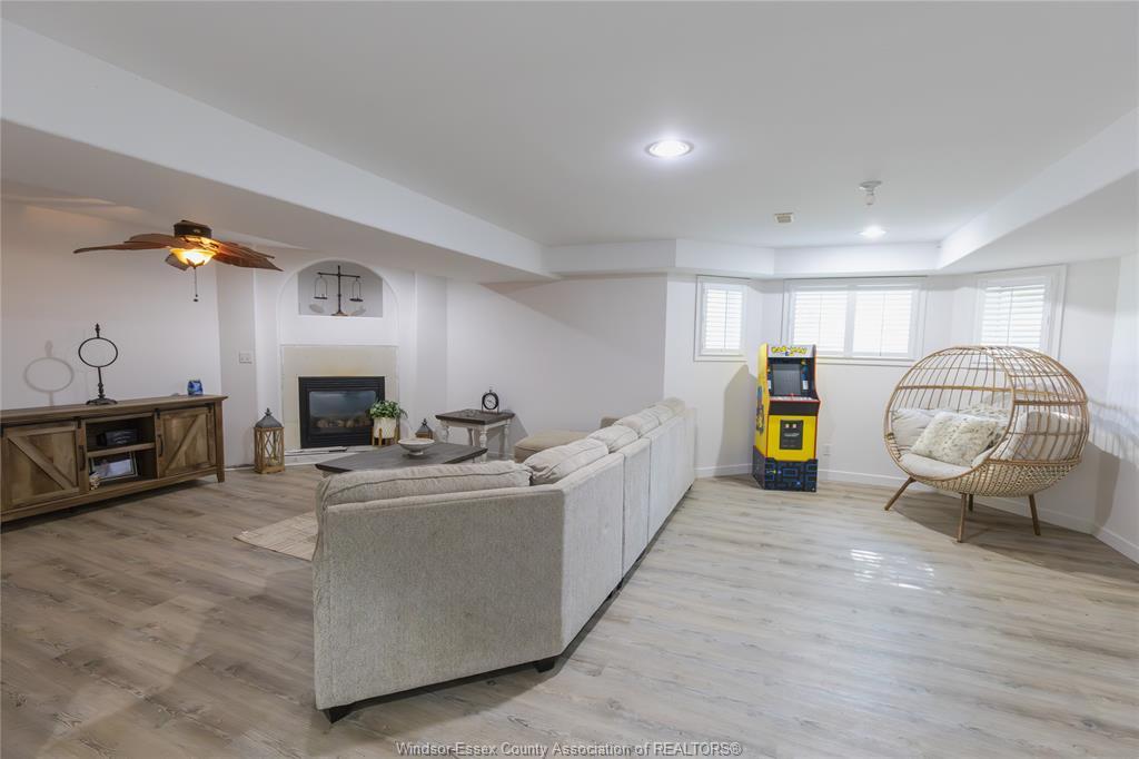 8510 Baseline Road, Windsor, ON