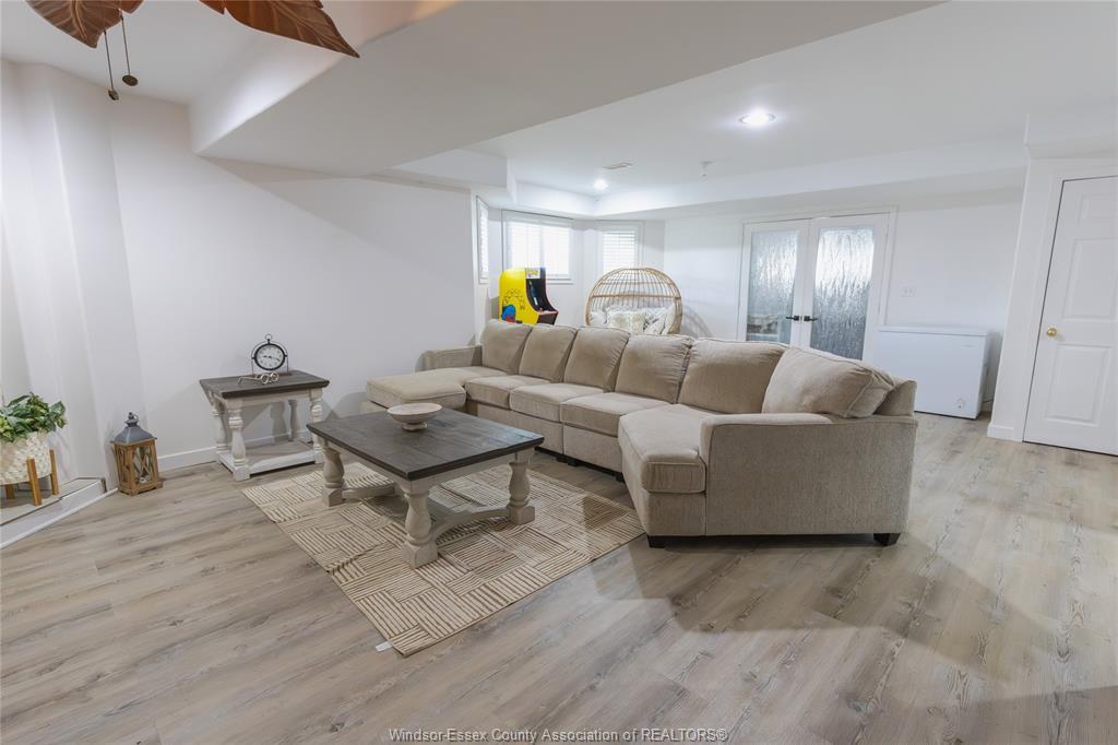 8510 Baseline Road, Windsor, ON