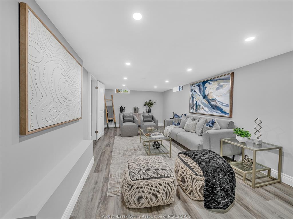 2692 Everts, Windsor, ON