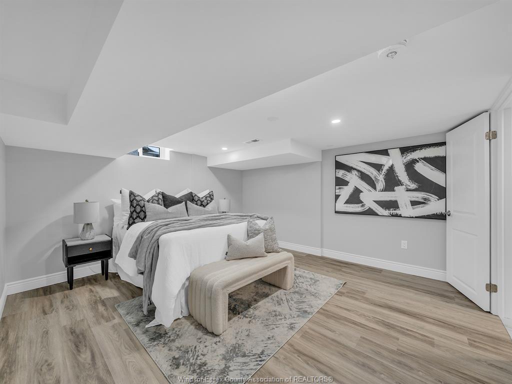 2692 Everts, Windsor, ON