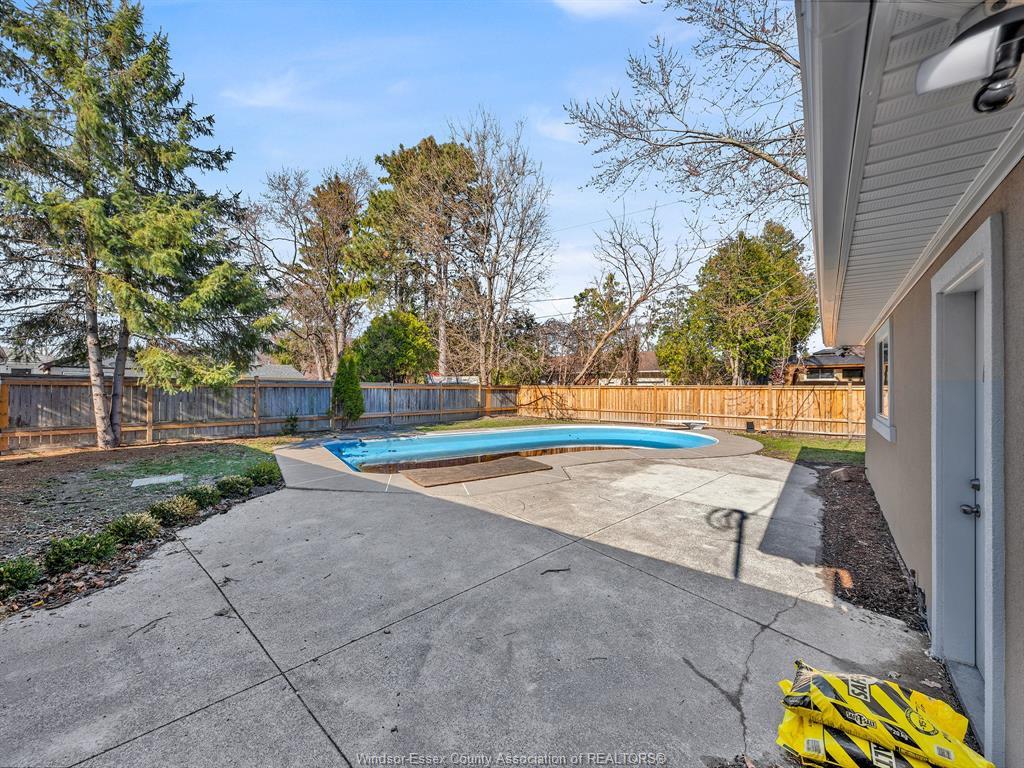 2692 Everts, Windsor, ON