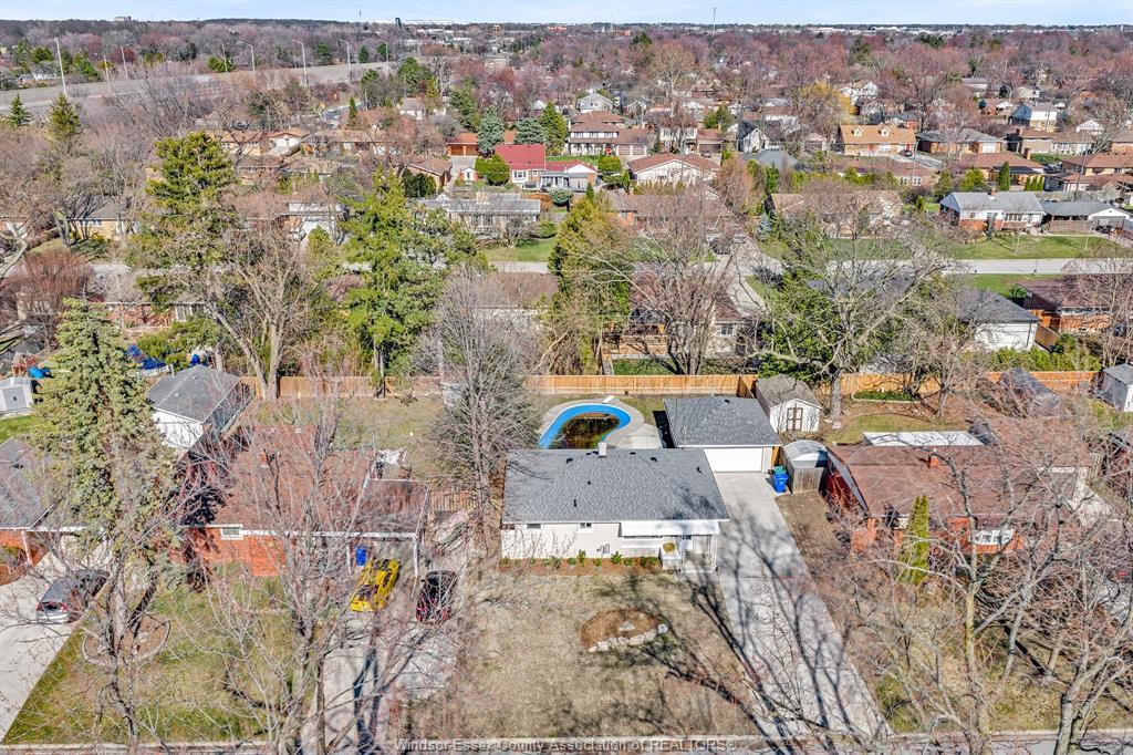 2692 Everts, Windsor, ON