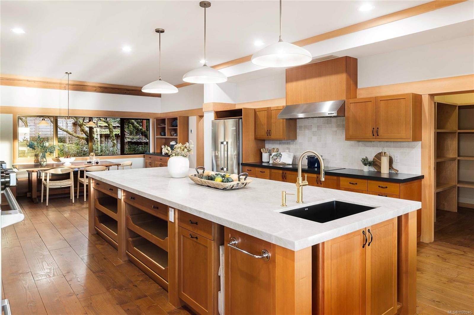 250 Holmes Rd, Salt Spring, BC