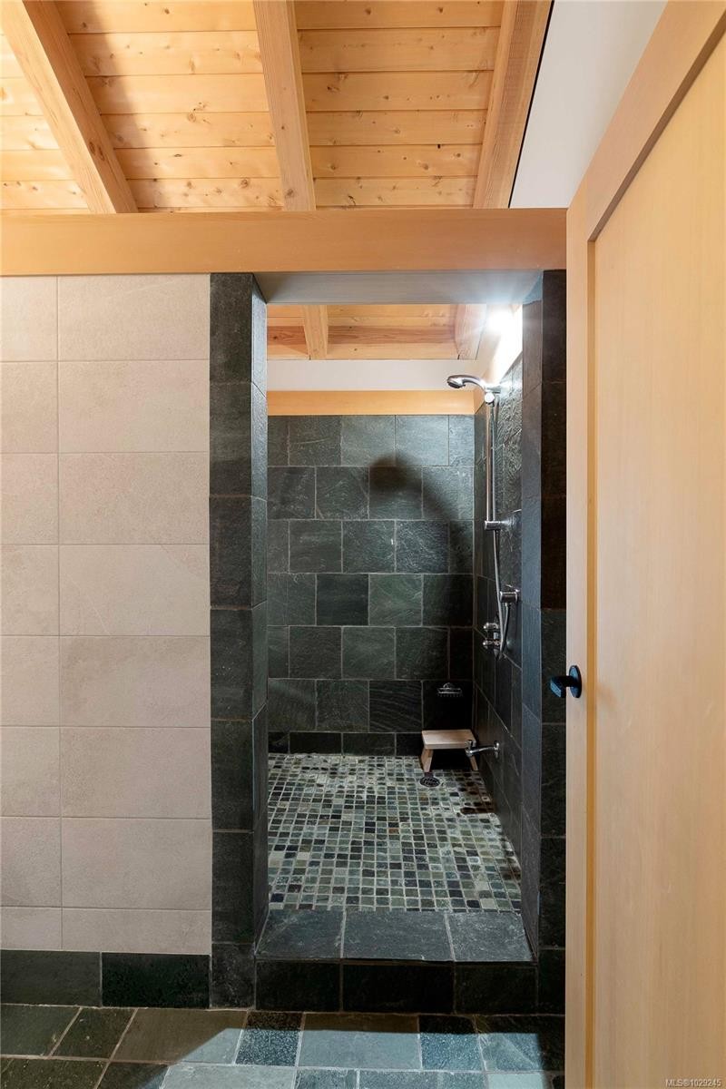 250 Holmes Rd, Salt Spring, BC