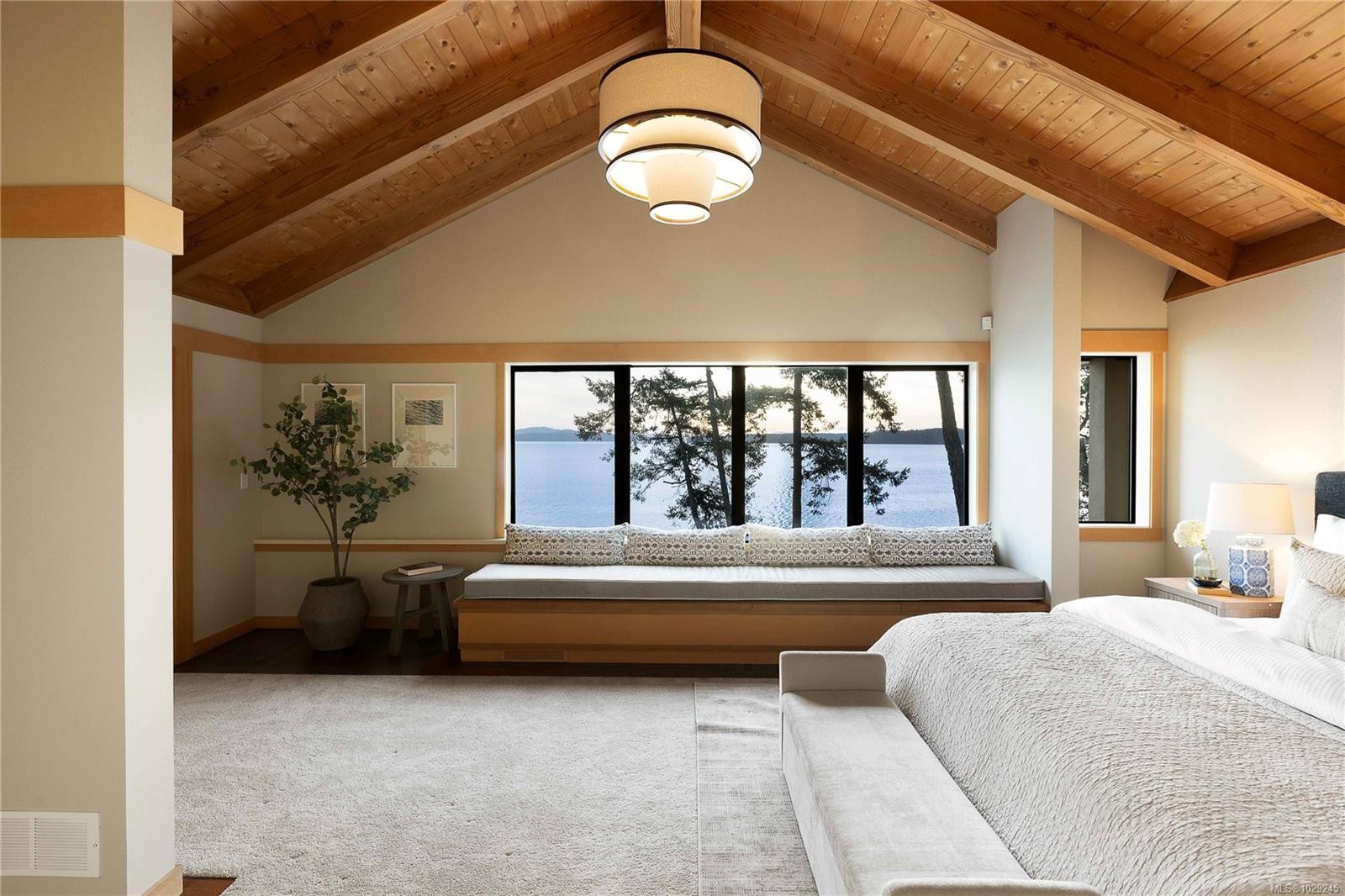 250 Holmes Rd, Salt Spring, BC