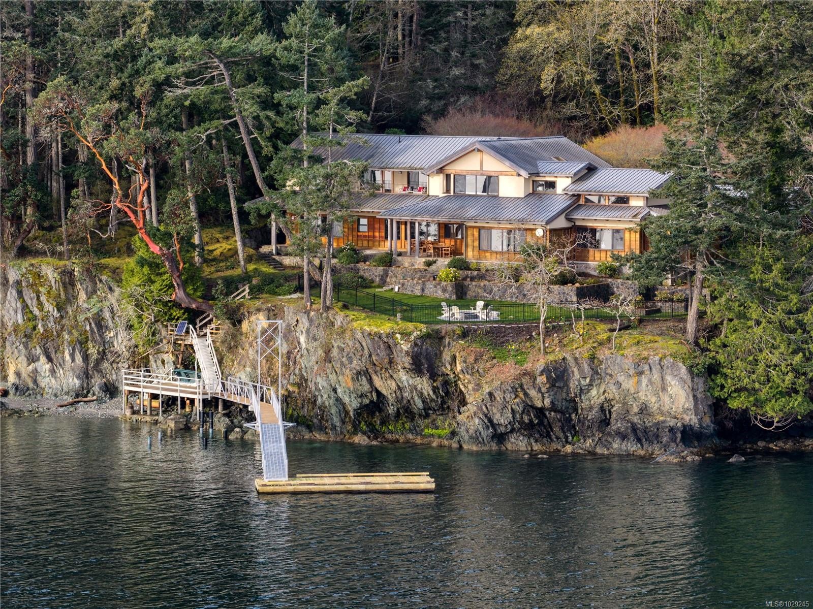 250 Holmes Rd, Salt Spring, BC