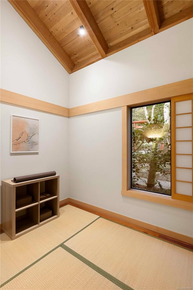 250 Holmes Rd, Salt Spring, BC
