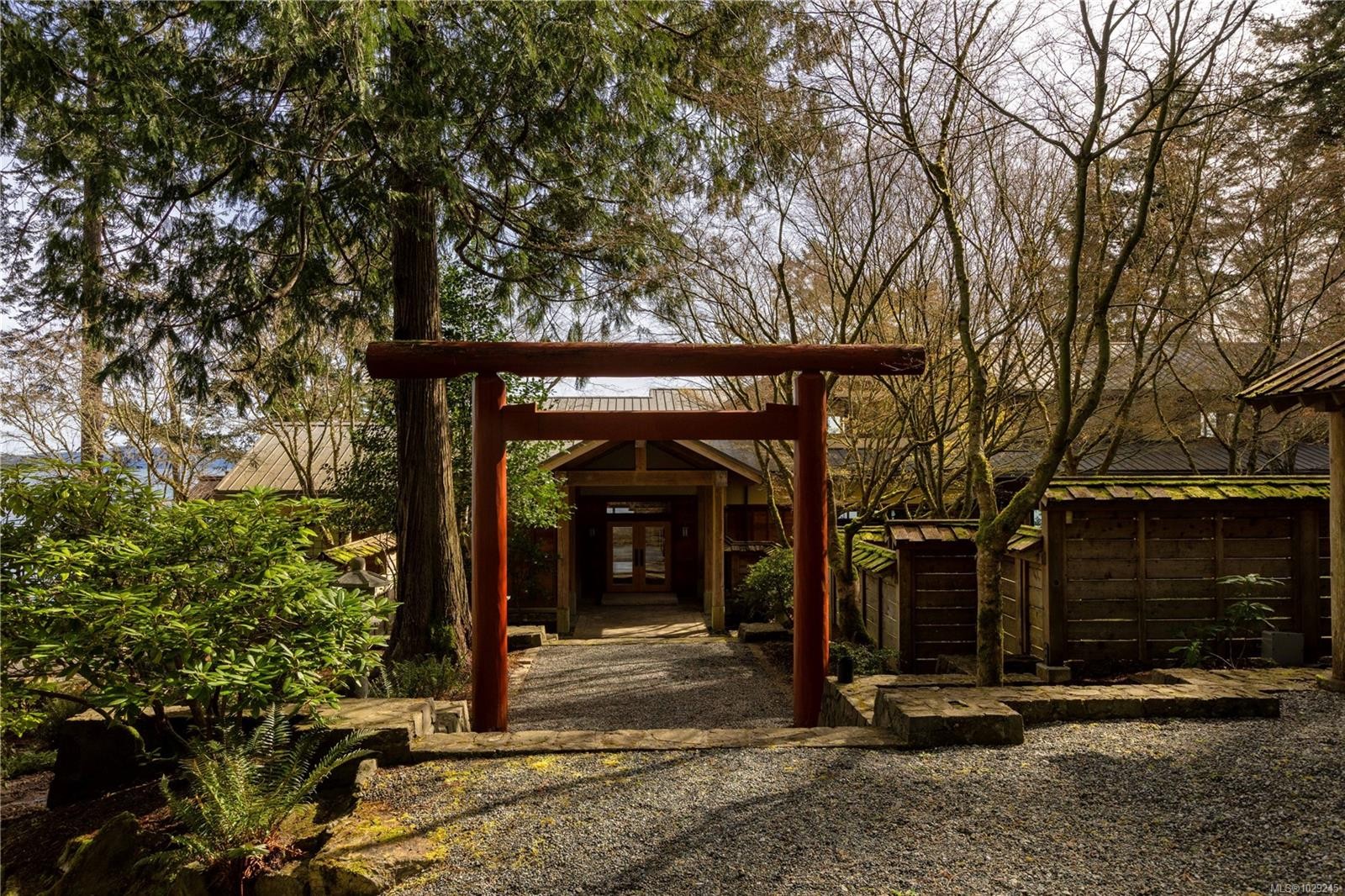 250 Holmes Rd, Salt Spring, BC
