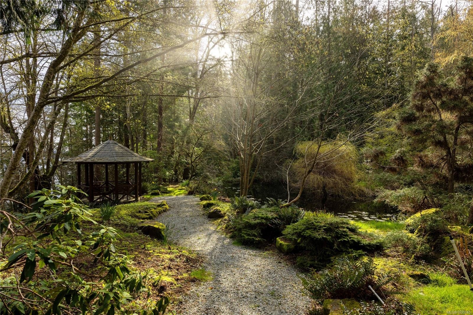 250 Holmes Rd, Salt Spring, BC