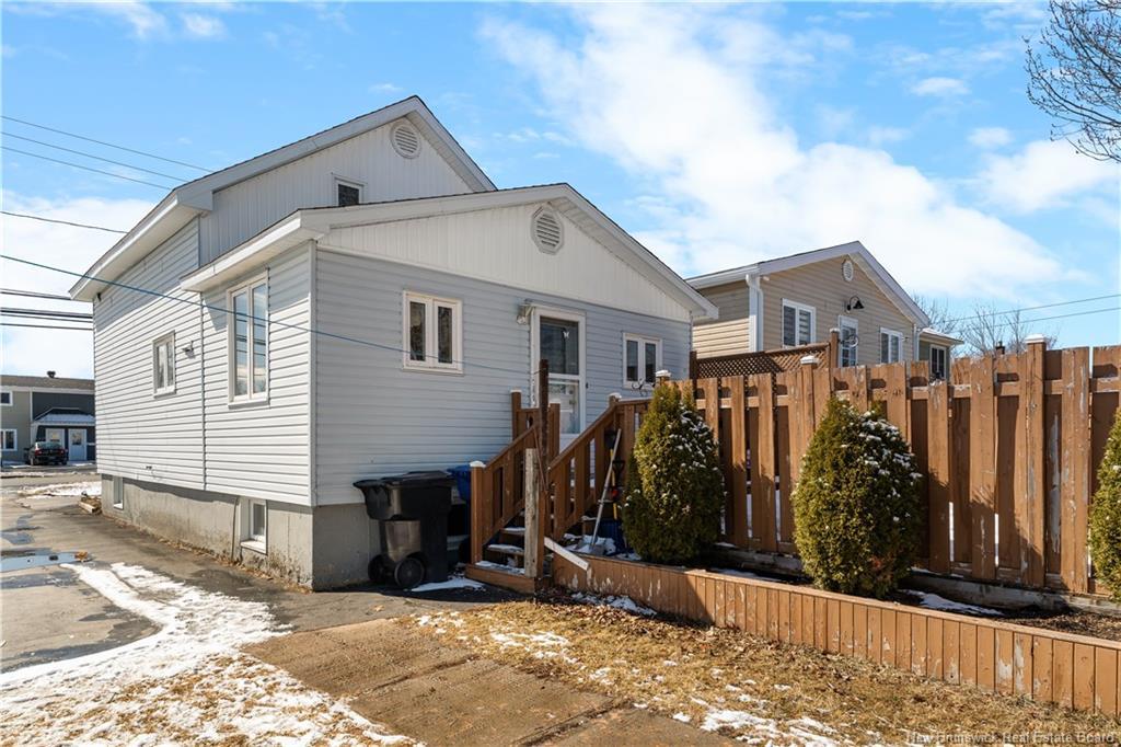 1540 Sunset Drive, Bathurst, NB