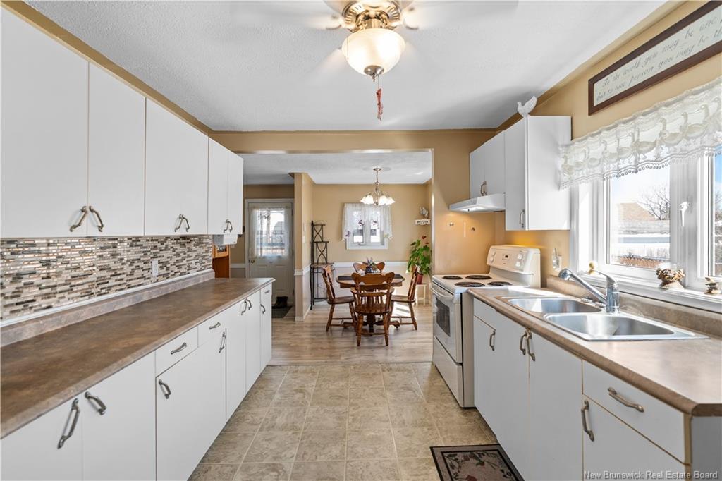 1540 Sunset Drive, Bathurst, NB