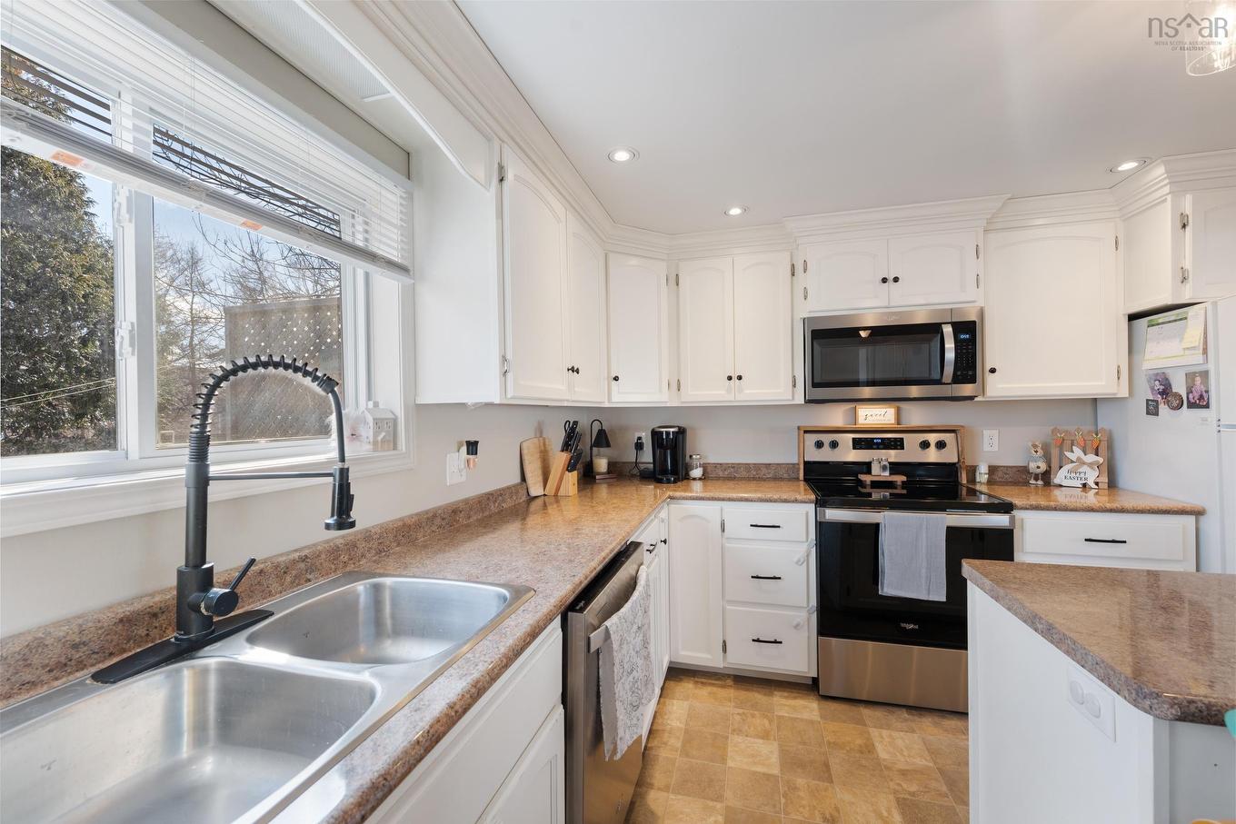 56 Second Avenue, Digby, NS