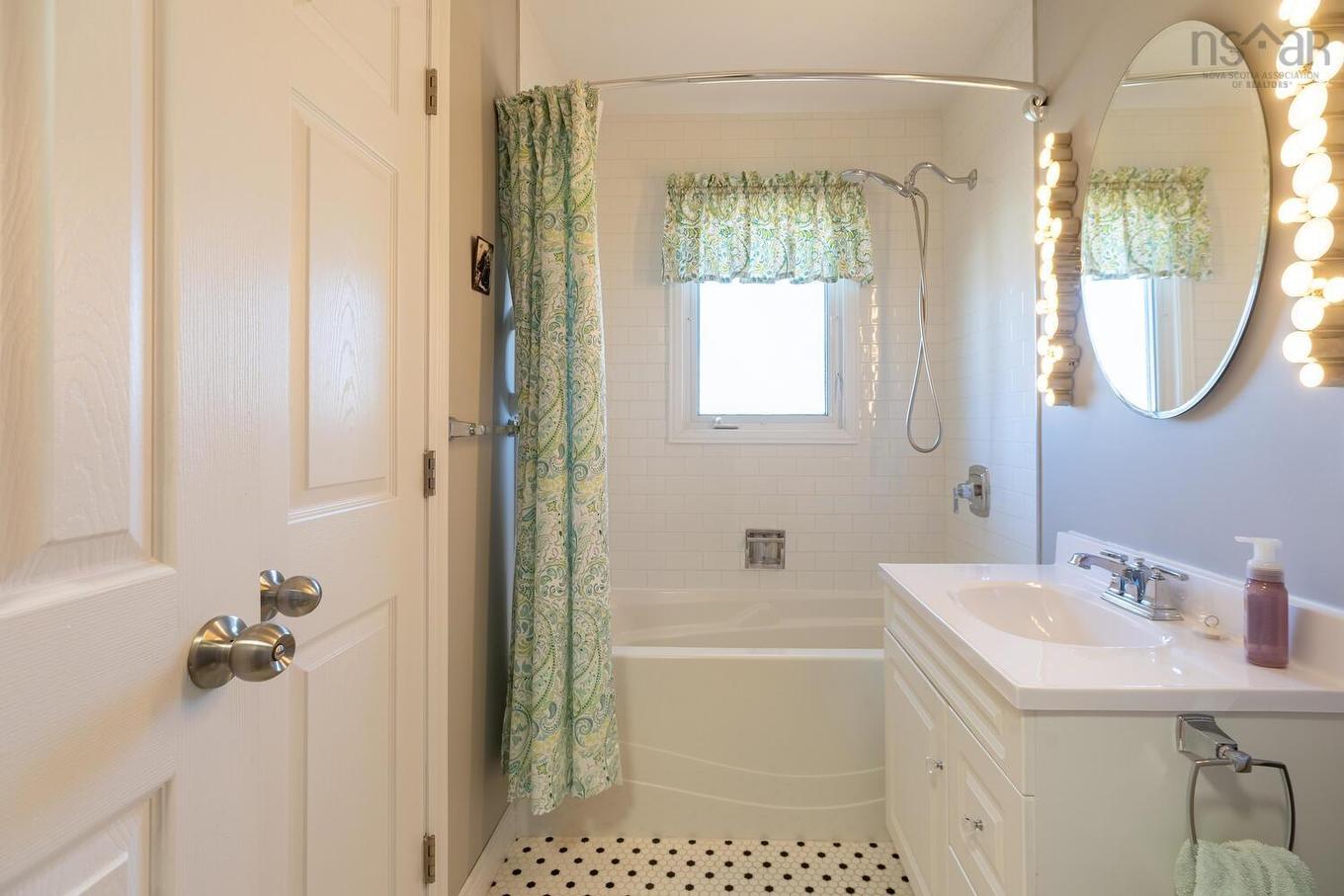 1 Juniper Crescent, Leiblin Park, NS