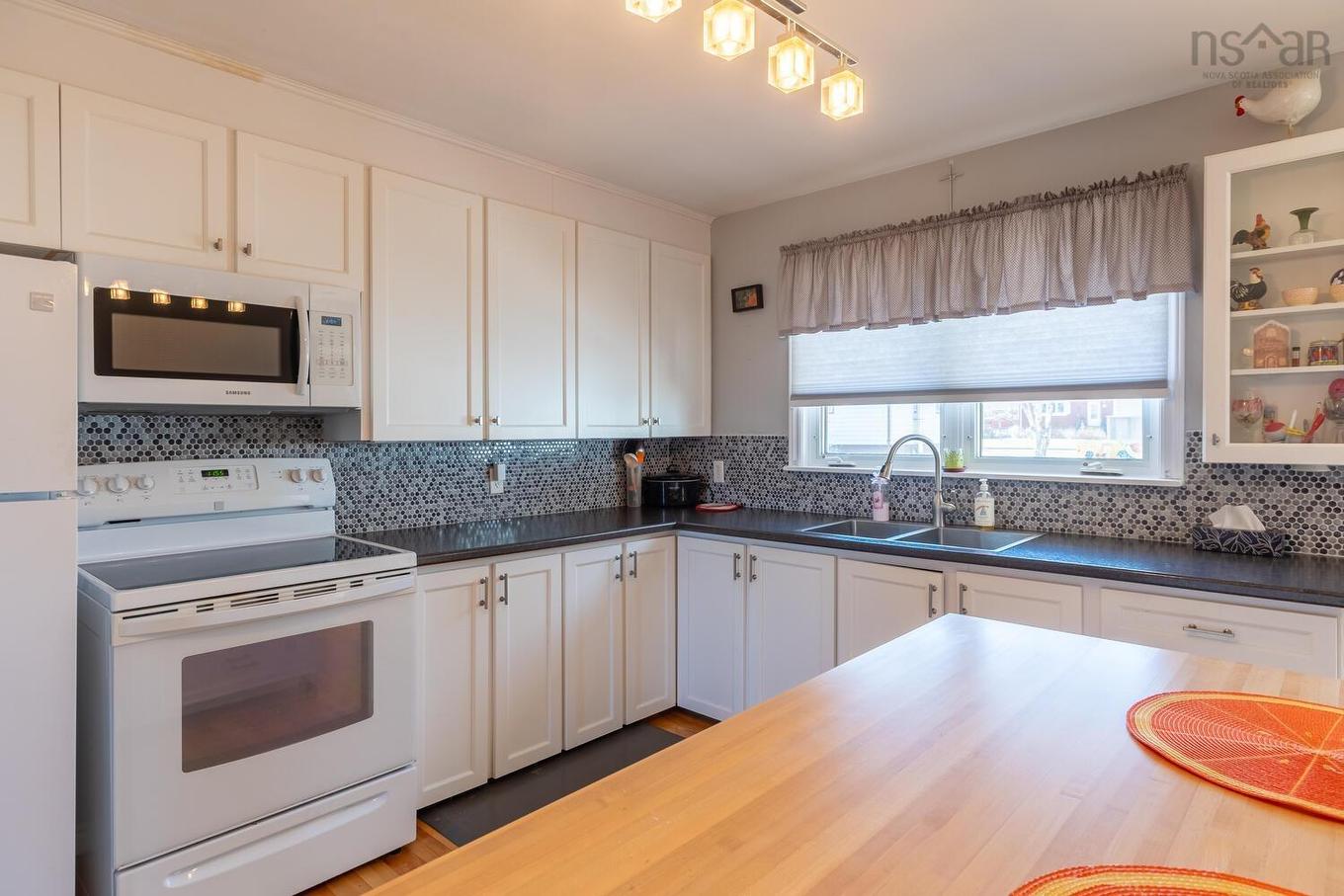 1 Juniper Crescent, Leiblin Park, NS
