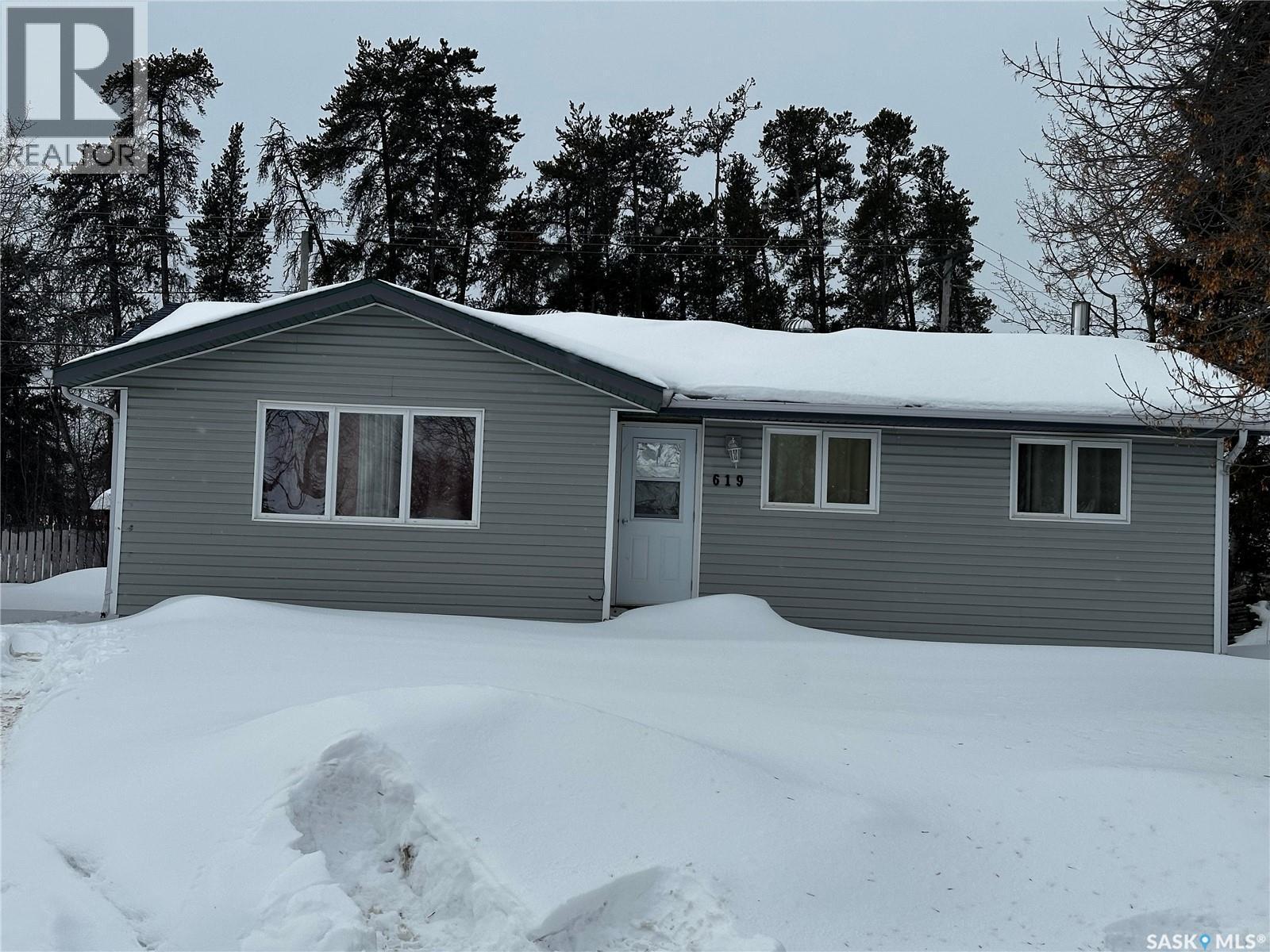 619 Guy Place, La Ronge, SK - Outdoor