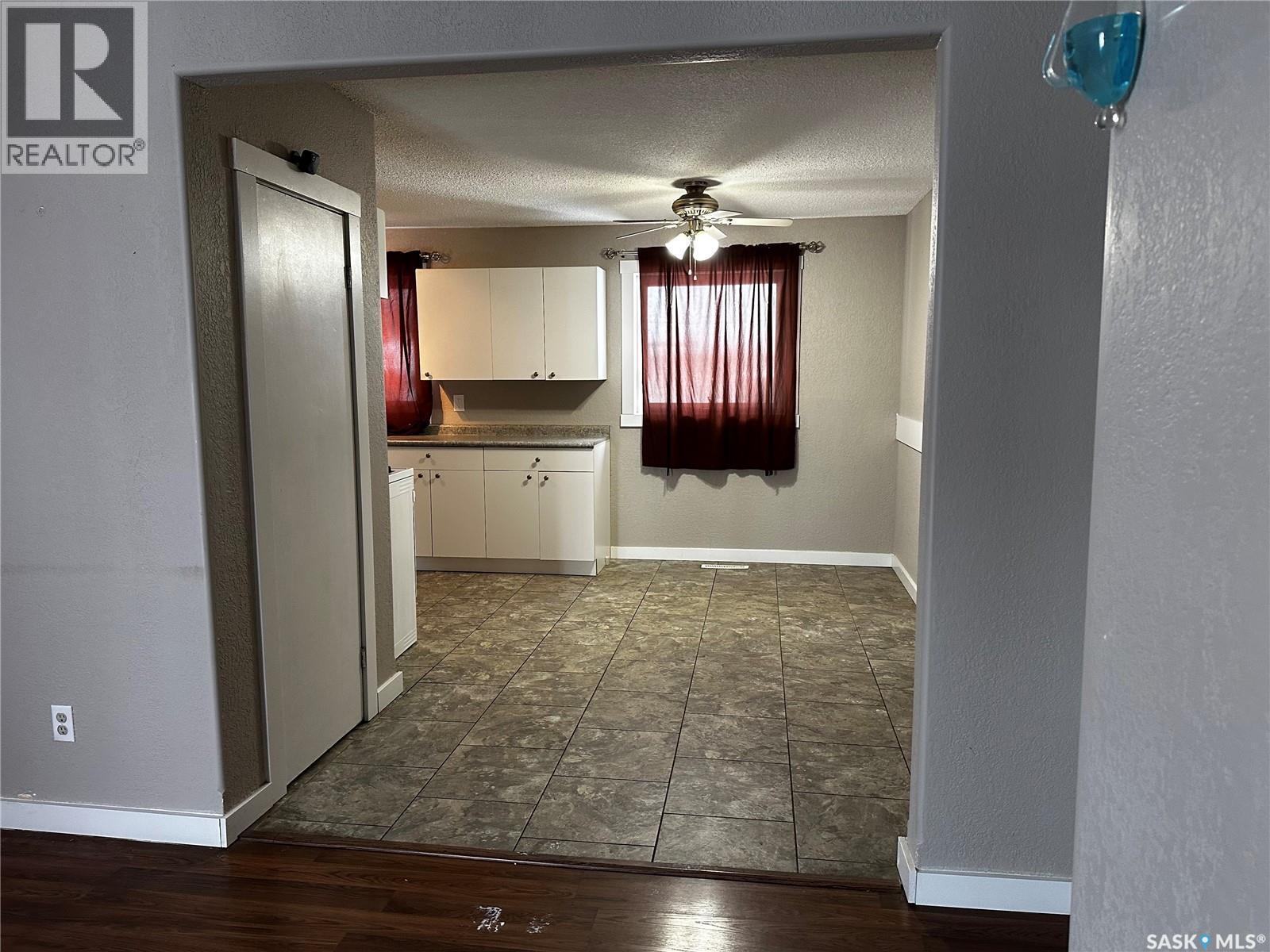 619 Guy Place, La Ronge, SK - Indoor