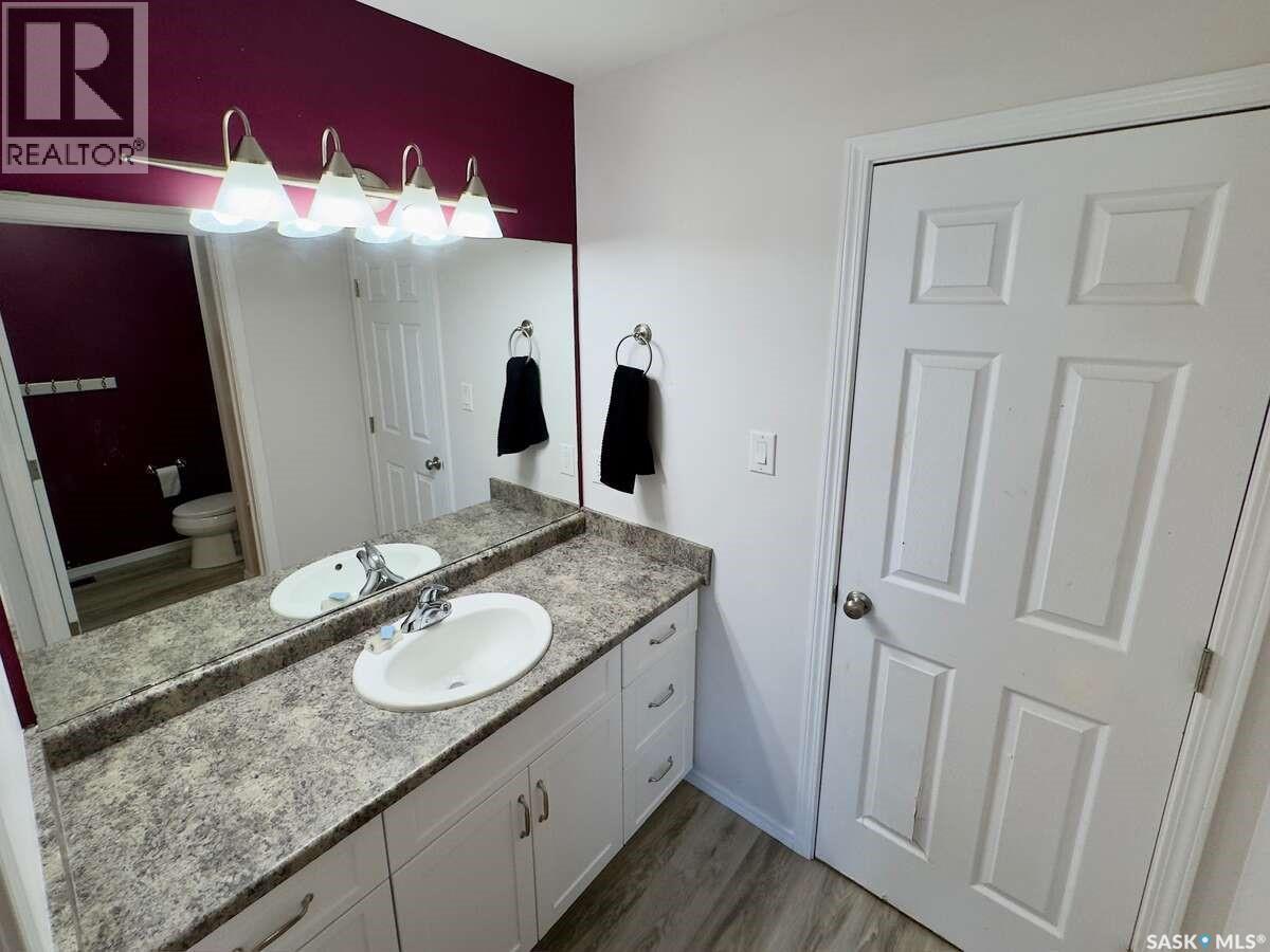 121 Martens Crescent, Warman, SK - Indoor Photo Showing Bathroom