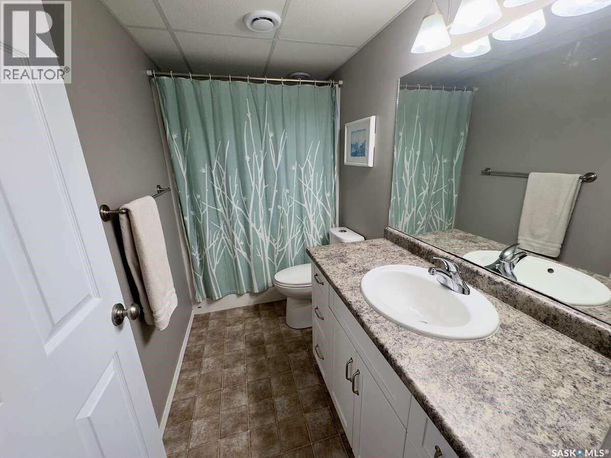 121 Martens Crescent, Warman, SK - Indoor Photo Showing Bathroom