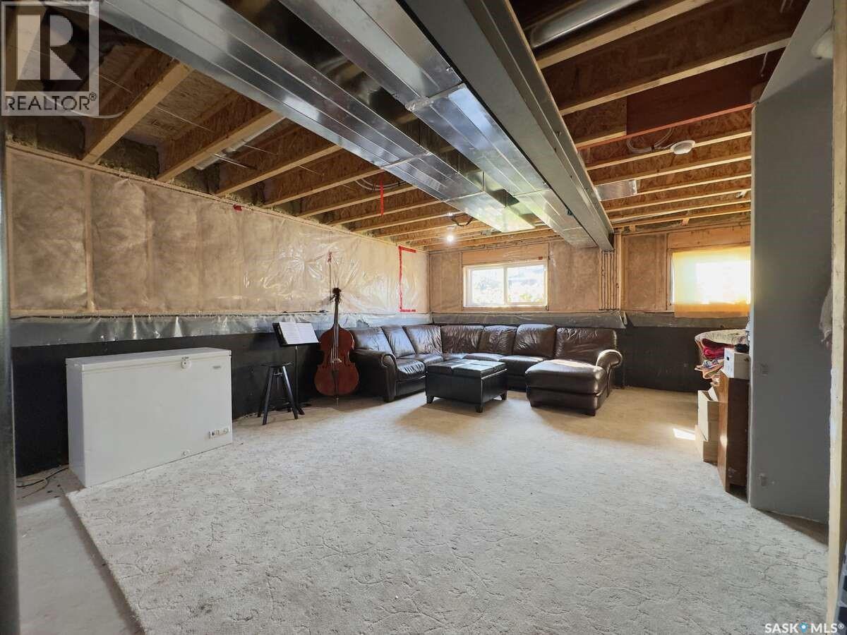 121 Martens Crescent, Warman, SK - Indoor Photo Showing Basement