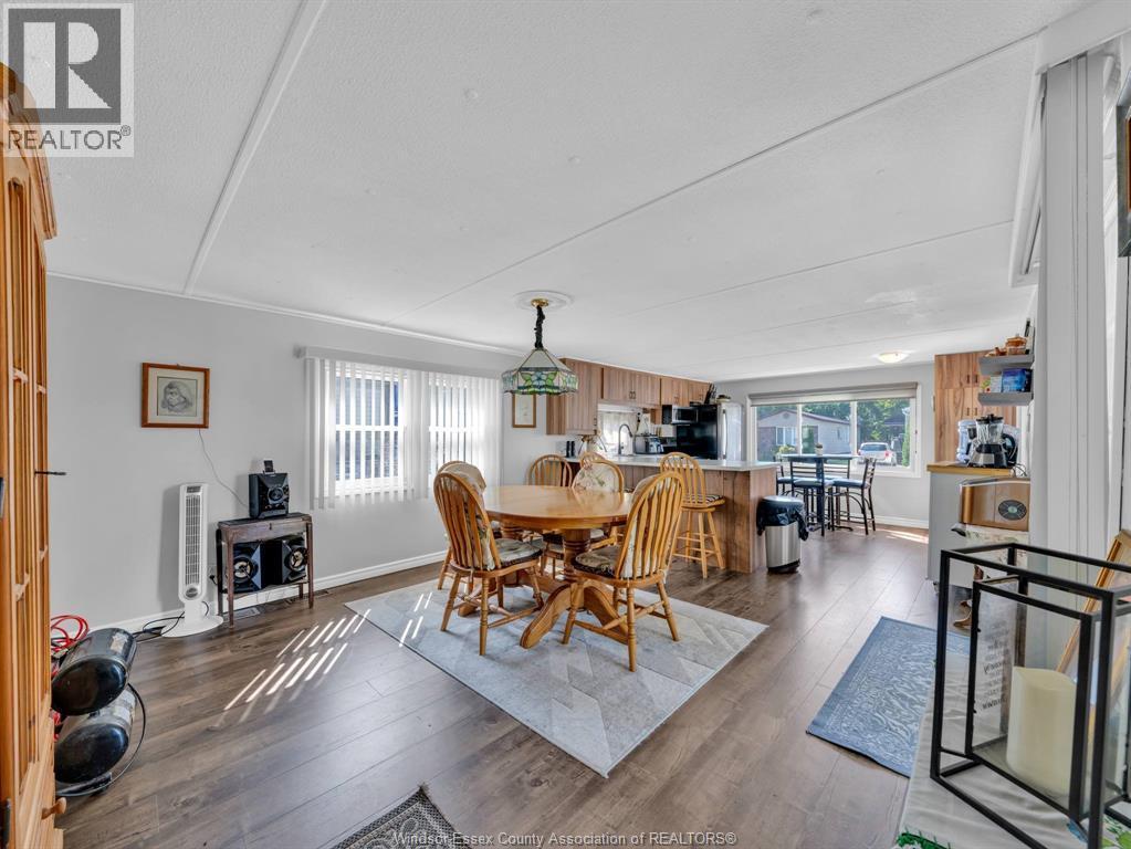 8 Maple, Mcgregor, ON - Indoor