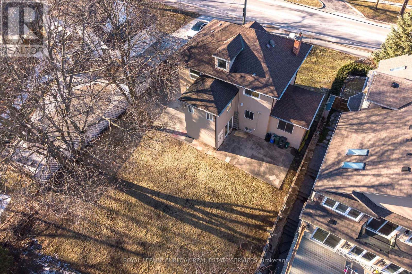 1012 North Shore Boulevard E, Burlington, ON - Outdoor