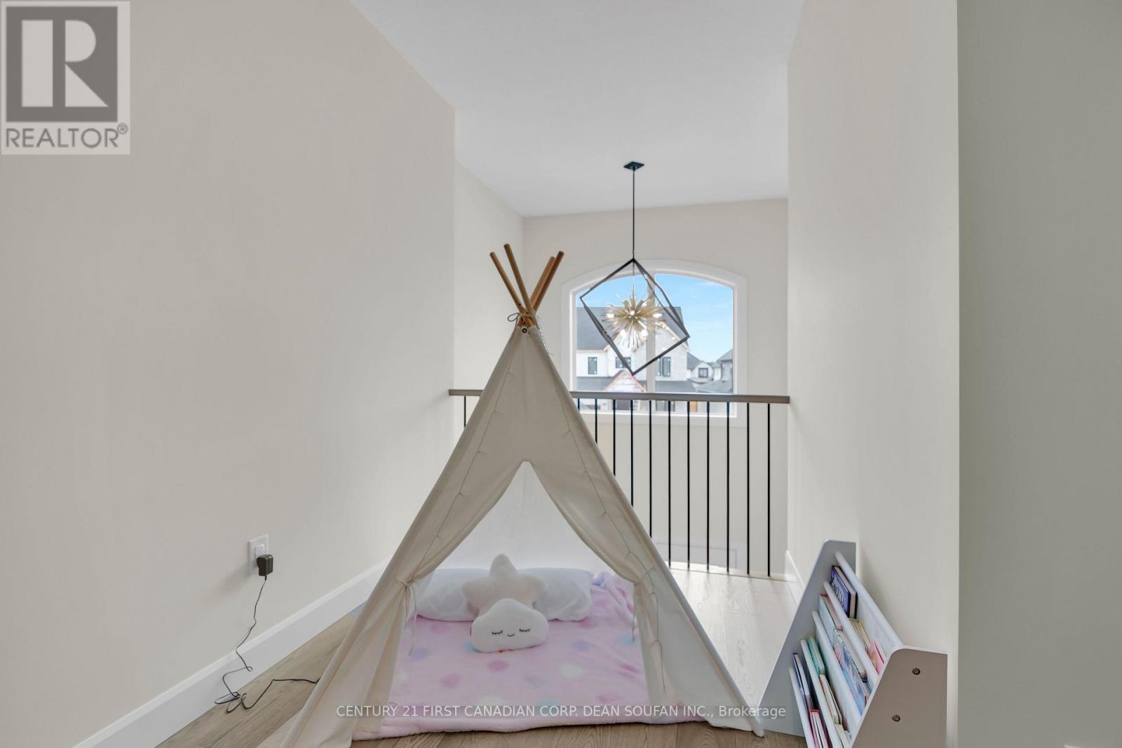 7251 Silver Creek Circle, London South (South V), ON - Indoor Photo Showing Other Room