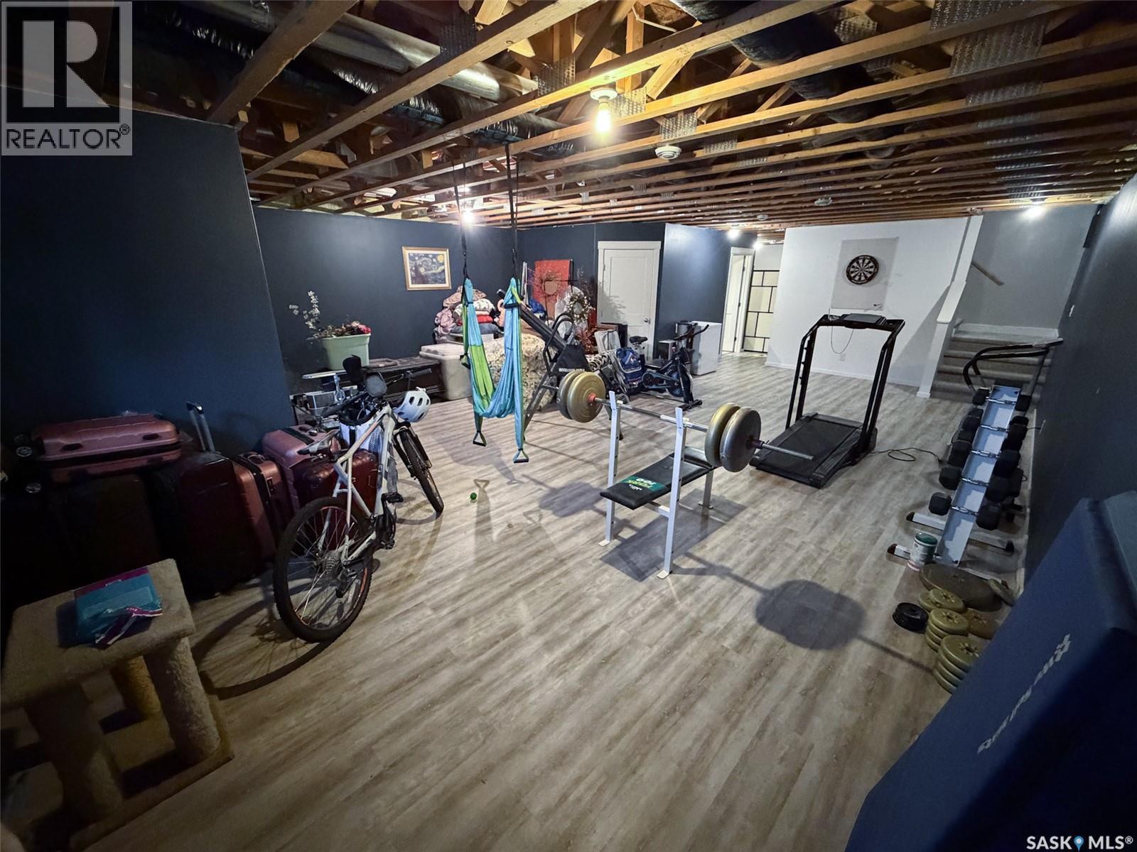 266 - 270 14Th Avenue Ne, Swift Current, SK - Indoor