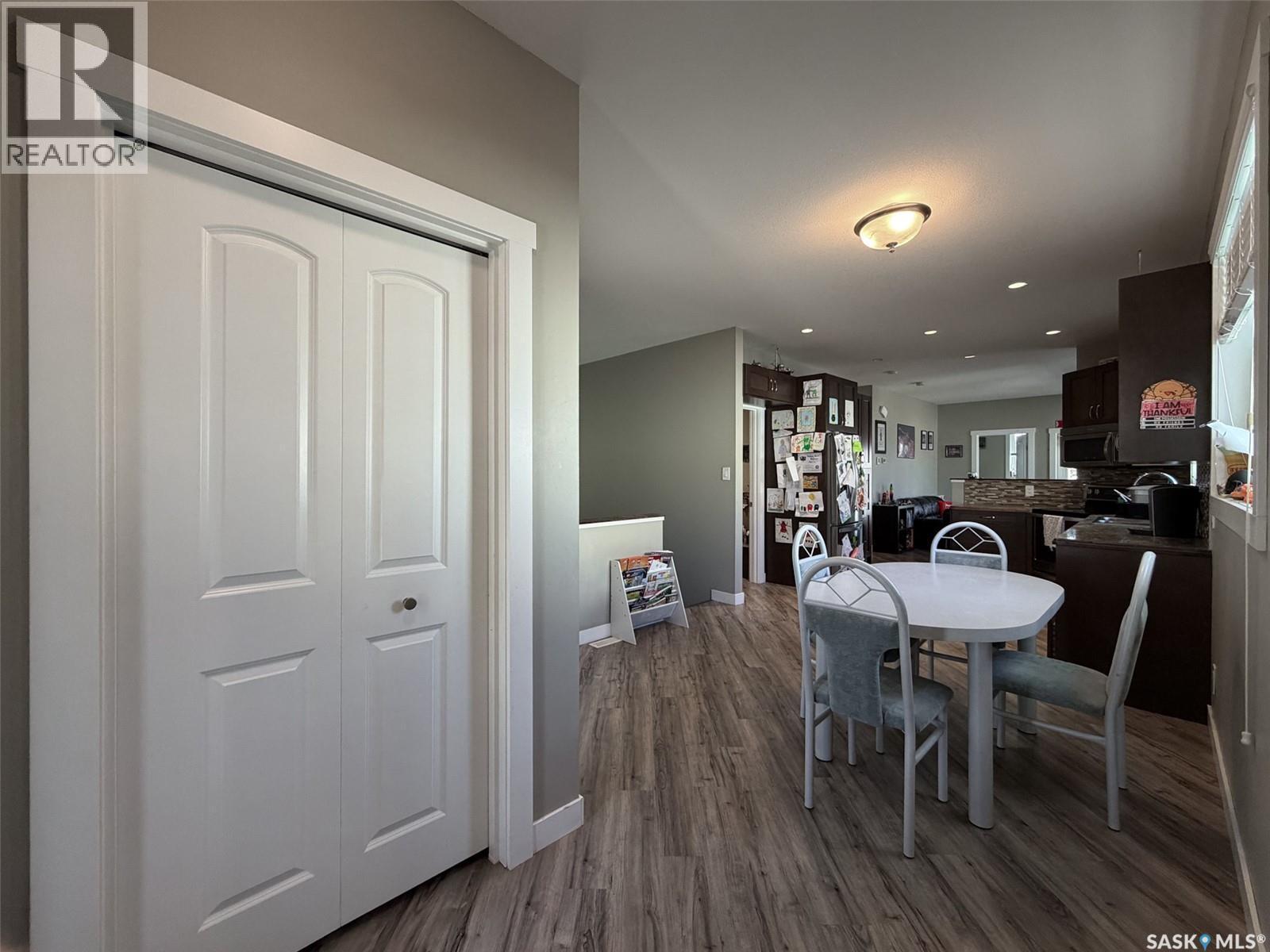 266 - 270 14Th Avenue Ne, Swift Current, SK - Indoor