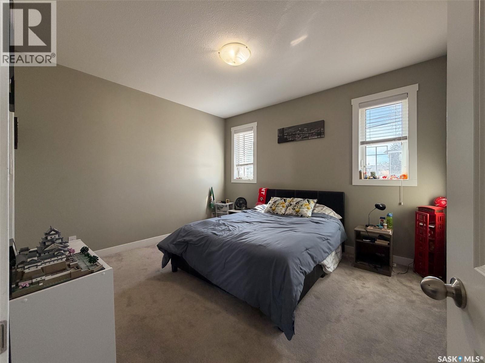 266 - 270 14Th Avenue Ne, Swift Current, SK - Indoor Photo Showing Bedroom