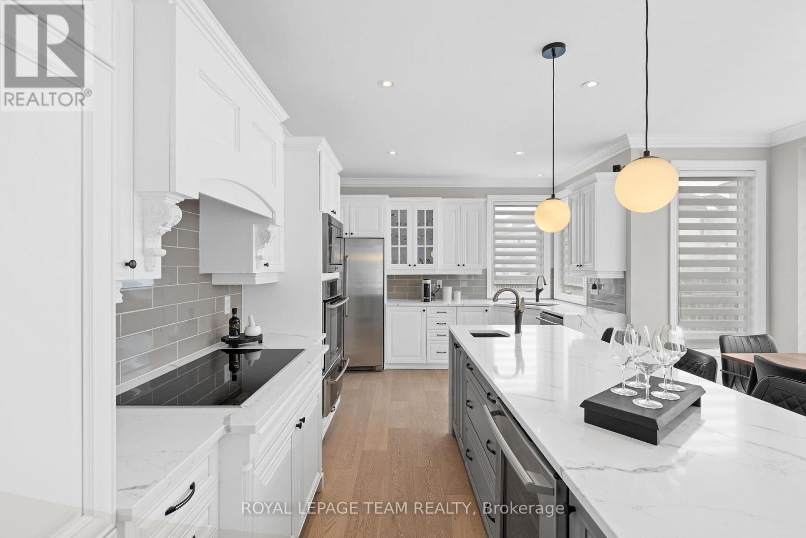 144 Whernside Terrace, Ottawa, ON - Indoor Photo Showing Kitchen With Upgraded Kitchen