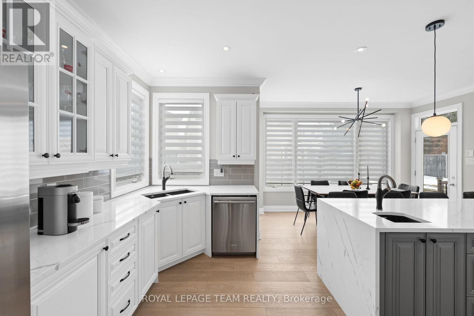 144 Whernside Terrace, Ottawa, ON - Indoor Photo Showing Kitchen With Double Sink With Upgraded Kitchen