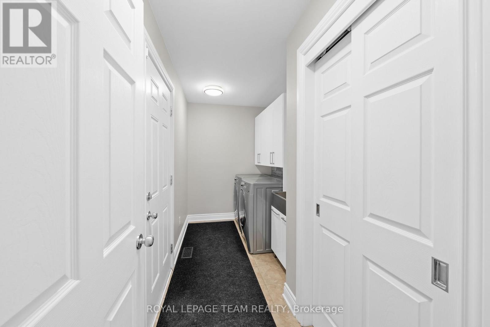 144 Whernside Terrace, Ottawa, ON - Indoor Photo Showing Other Room