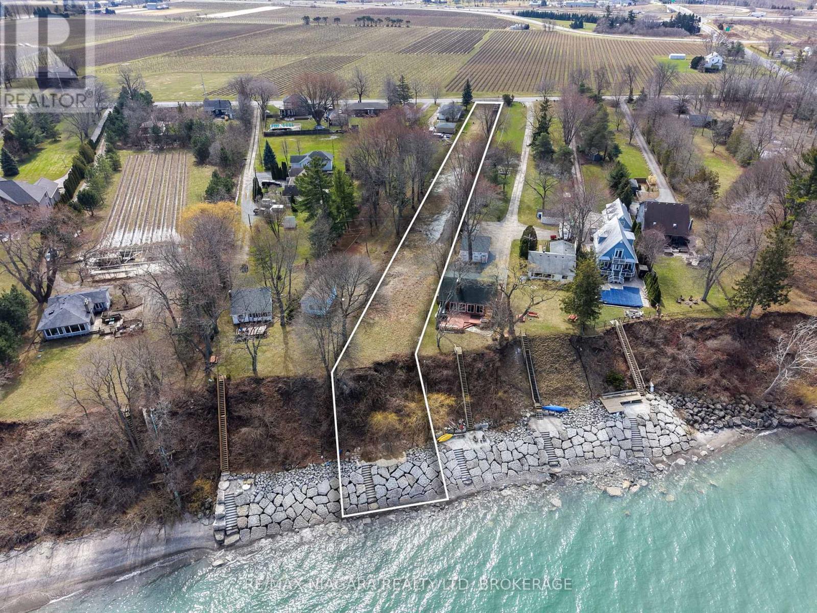 1204 Lakeshore Road W, St. Catharines (Rural Port), ON