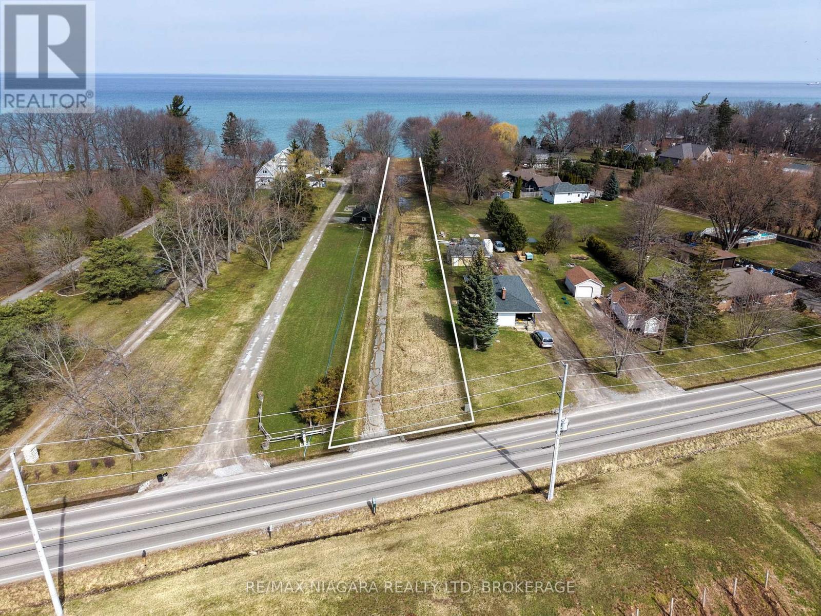 1204 Lakeshore Road W, St. Catharines (Rural Port), ON