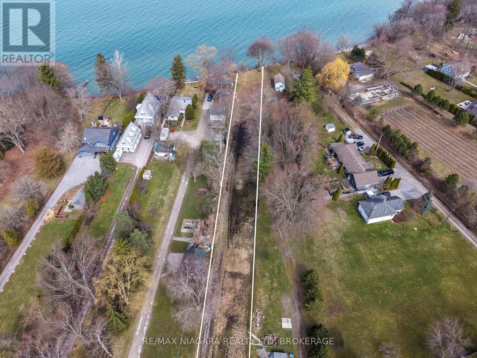 1204 Lakeshore Road W, St. Catharines (Rural Port), ON
