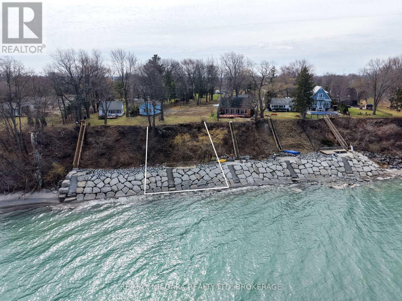 1204 Lakeshore Road W, St. Catharines (Rural Port), ON