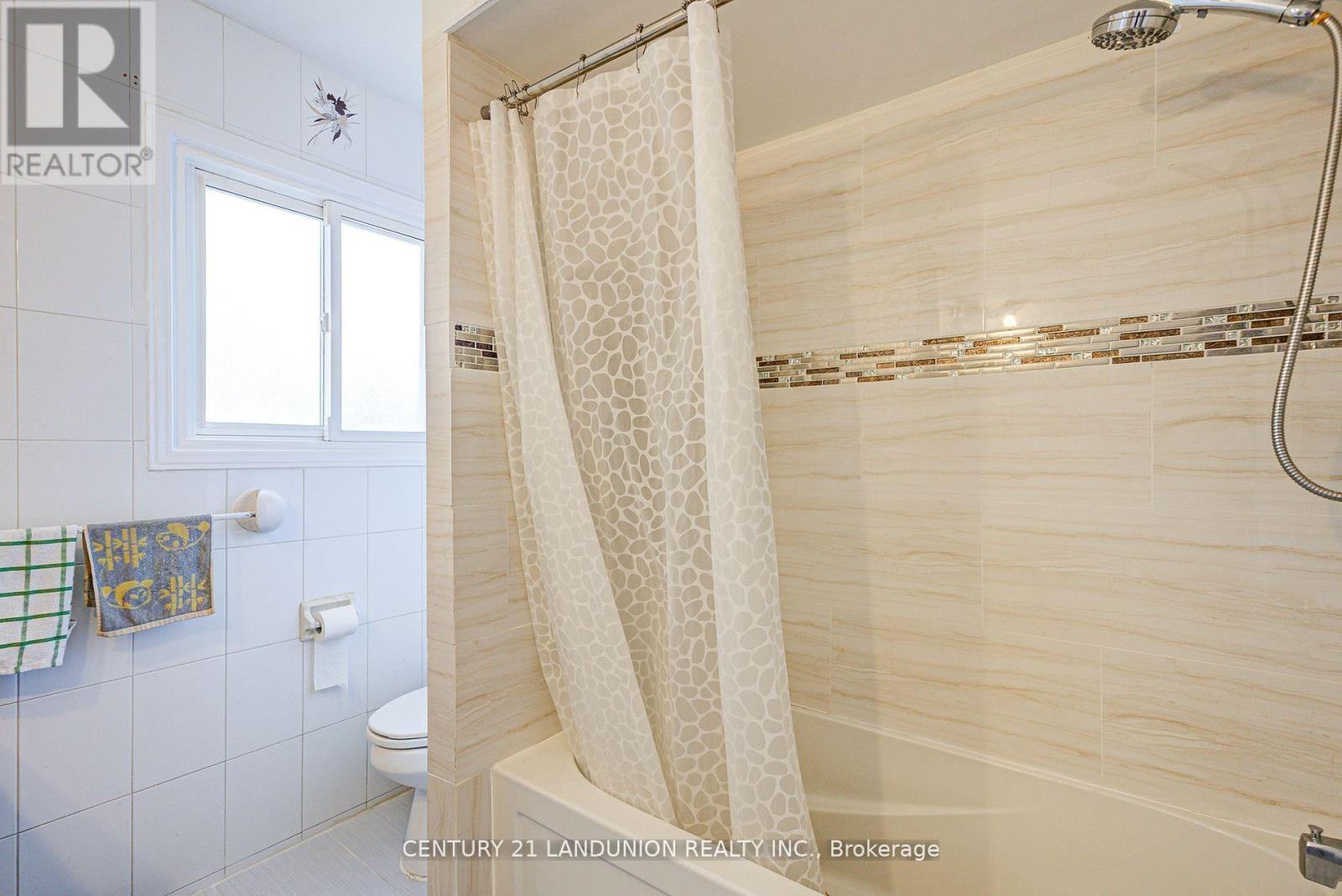 183 Willowbrook Road, Markham, ON - Indoor Photo Showing Bathroom