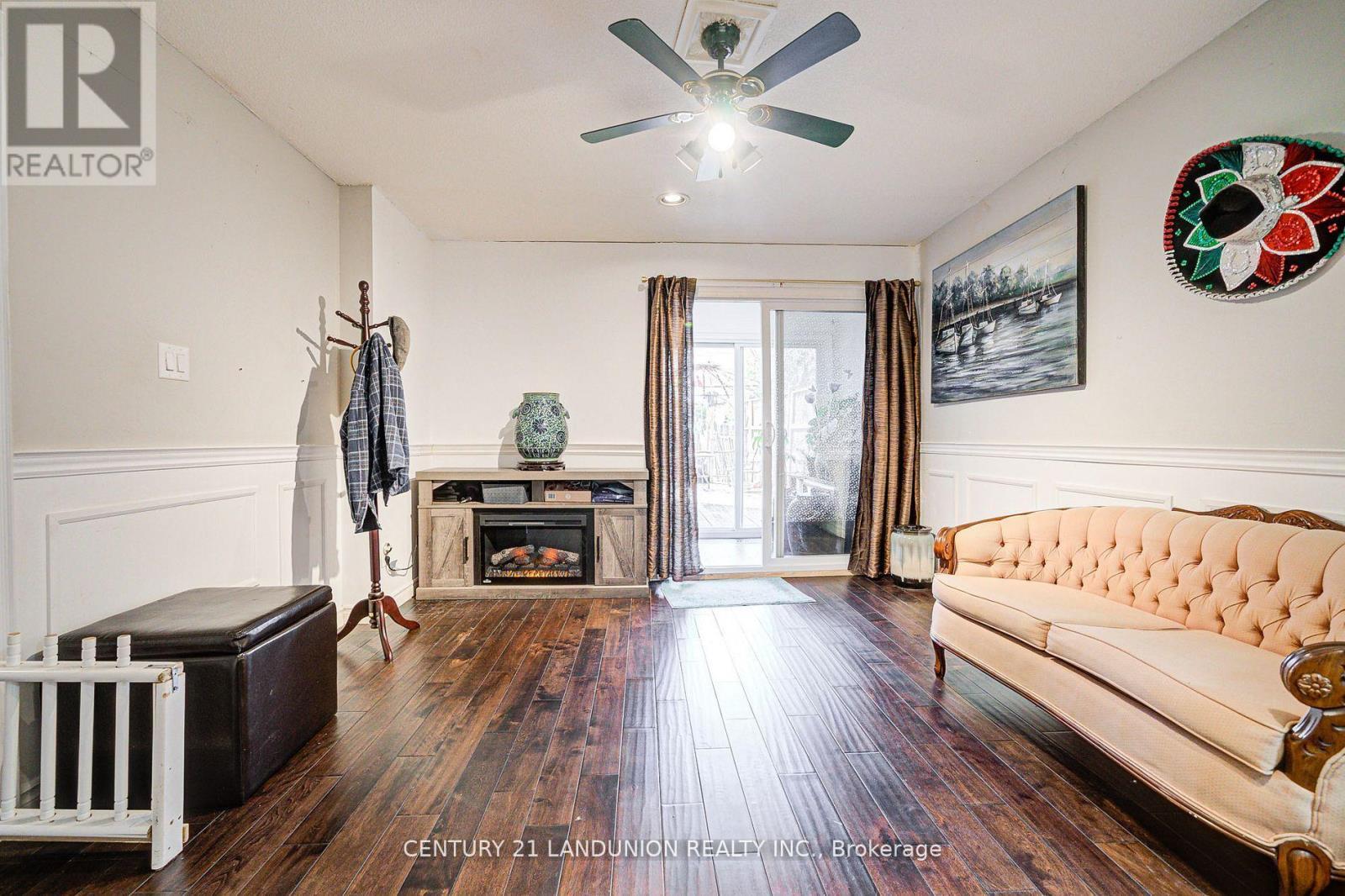 183 Willowbrook Road, Markham, ON - Indoor With Fireplace