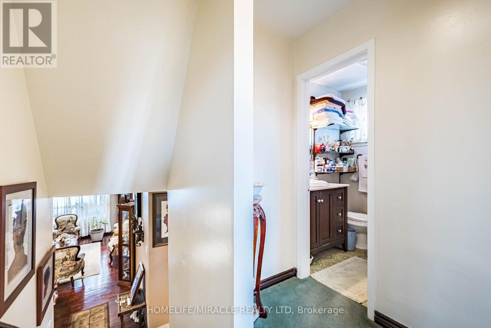 7150 Harwick Drive, Mississauga, ON - Indoor Photo Showing Other Room