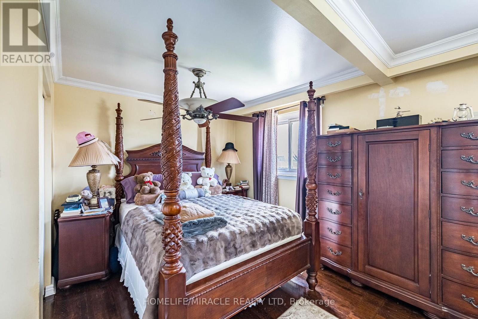 7150 Harwick Drive, Mississauga, ON - Indoor Photo Showing Bedroom