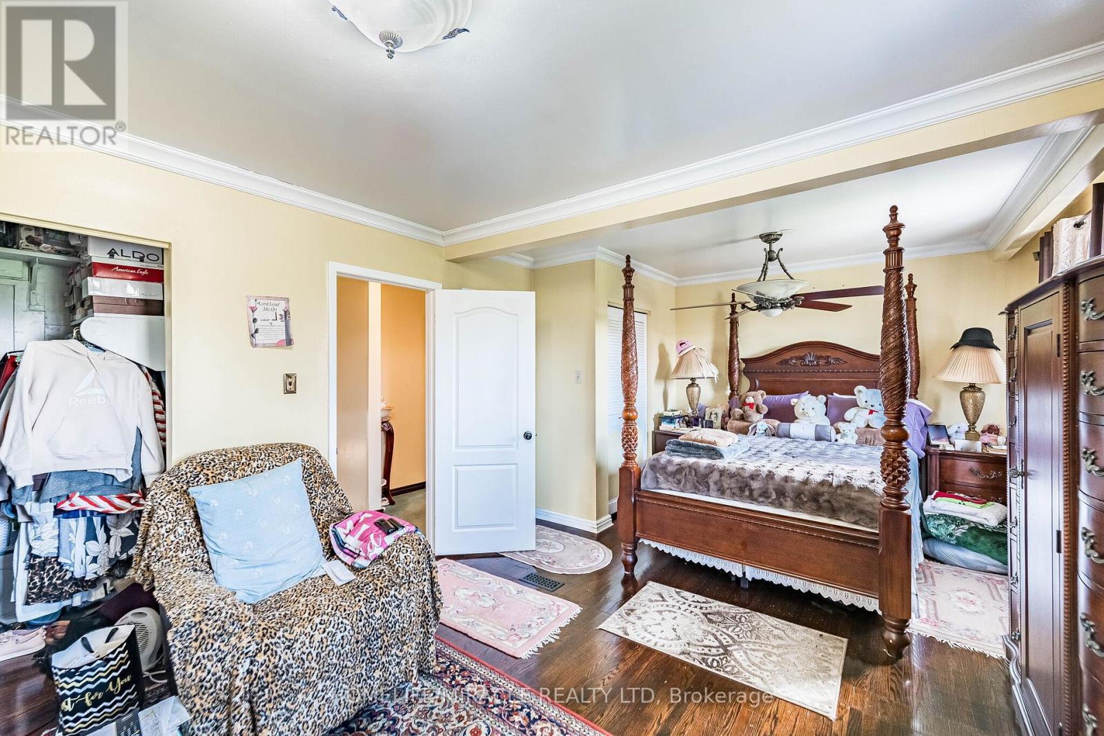 7150 Harwick Drive, Mississauga, ON - Indoor Photo Showing Bedroom
