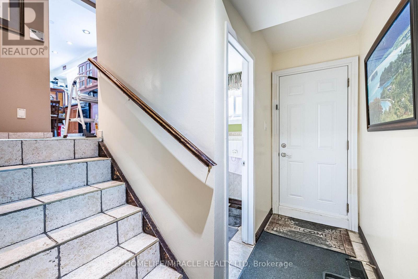 7150 Harwick Drive, Mississauga, ON - Indoor Photo Showing Other Room