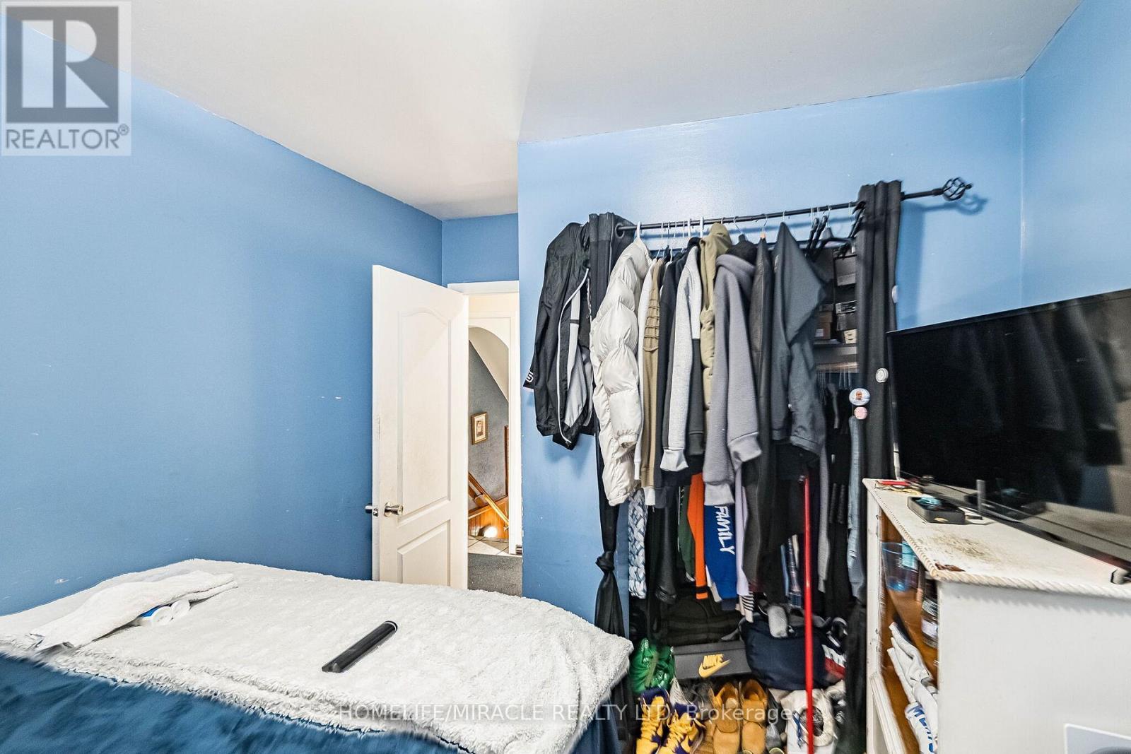 7150 Harwick Drive, Mississauga, ON - Indoor